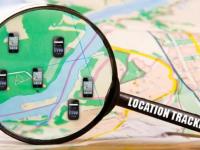 'लोकेशन ट्रॅकिंग'च्या मदतीनं स्मार्टफोनमधून 'अशी' चोरी केली जाते तुमची माहिती; सुरक्षित कसं राहाल? - Marathi News | With the help of location tracking your information is stolen from the smartphone How to stay safe | Latest tech Photos at Lokmat.com