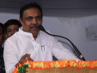 ‘अ’ची ‘ब’ला आणि ‘ब’ची ‘क’ला लावालावी करू नका!; जयंत पाटलांनी विरोधकांना फटकारले - Marathi News | jayant patil attacks opposition over resignation of nana patole | Latest politics Photos at Lokmat.com