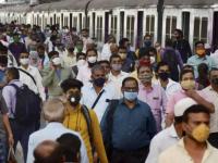 मुंबईकरांनो सावधान! 'हे' ९ विभाग अजूनही 'डेंजर झोन'मध्ये; कोरोनाला हलक्यात घेऊ नका - Marathi News | corona cases increase in mumbai here is the ward wise list | Latest mumbai Photos at Lokmat.com