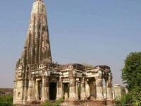 पाकिस्तानातील अशी ६ हिंदू मंदिरं जिथं दर्शनासाठी जगभरातून येतात भाविक, एकदा पाहा... - Marathi News | 6 Hindu temples in Pakistan where devotees come from all over the world to visit | Latest social-viral Photos at Lokmat.com