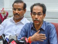 Maharashtra Lockdown News: लॉकडाऊनबद्दल ठाकरे सरकार मोठा निर्णय घेण्याच्या तयारीत; आरोग्यमंत्र्यांचे स्पष्ट संकेत - Marathi News | cm uddhav thackeray might take important decision about lockdown | Latest maharashtra Photos at Lokmat.com