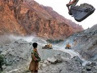 एक चूक अमेरिकेला पडली महागात; चीनच्या हाती लागणार प्रचंड मोठं घबाड - Marathi News | Us Return From Afghanistan Scramble For Untapped 1 to 3 Trillion Dollars Minerals And Oil Resources Will Begin Soon | Latest international Photos at Lokmat.com