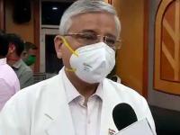 Omicron New Variant: डेल्टाच्या तुलनेत Omicron कमकुवत कसा? AIIMS च्या संचालकांनी सविस्तर सांगितलं... - Marathi News | Omicron New Variant why omicron weaker than delta aiims director randeep guleria told about coronavirus new variant | Latest national Photos at Lokmat.com
