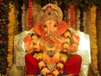 रविवारी संकष्टी : मोदकांबरोबर बाप्पाला द्या त्याच्या आवडत्या 'या' पाच गोष्टी! - Marathi News | Sankashti on Sunday : Give Bappa his favorite 'these' five things with Modak! | Latest bhakti Photos at Lokmat.com