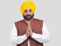 पंजाबला आपलं कुटुंब मानतात भगवंत मान, ७ वर्षांपूर्वी घेतला घटस्फोट; जाणून घ्या पर्सनल लाइफ... - Marathi News | punjab election 2022 aap bhagwant mann controversial divorce left wife kids for politics | Latest national Photos at Lokmat.com