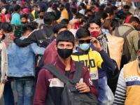 CoronaVirus News: कोरोनाची चौथी लाट येणार का? दोन वर्षांपासून अचूक भाकीत वर्तवणारे IITचे प्राध्यापक म्हणतात... - Marathi News | CoronaVirus News Covid 4th wave unlikely in India, says IIT Kanpur professor | Latest national Photos at Lokmat.com