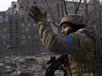 Russia Ukraine War: अमेरिकेनं दिली गुप्त माहिती, टार्गेटवर रशियन जनरल अन् युक्रेननं साधला निशाणा! - Marathi News | us intelligence is helping ukraine kill russian generals says officials | Latest international Photos at Lokmat.com