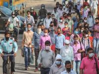 सावधान..! ५ वर्षे कमी जगणार आपण, धक्कादायक अहवाल काय सांगतो पाहा... - Marathi News | Indians losing 5 years of life due to air pollution shocking report of pollution in country | Latest national Photos at Lokmat.com