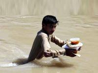 Pakistan Flood: चीननं पाकिस्तानचं दिवाळं काढलं अन् उर्वरित काम महापूरानं केलं...!, समजून घ्या 'ड्रॅगन'नीती... - Marathi News | china and climate change is cause of pakistan flood | Latest international Photos at Lokmat.com