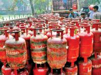 गॅस एजन्सी सुरू करा अन् प्रत्येक सिलिंडरवर कमवा...जाणून घ्या लायसन्स आणि अर्जाची प्रक्रिया - Marathi News | Start a gas agency and earn on every cylinder Know license and application process | Latest business Photos at Lokmat.com