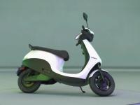 OLA S1 Air Launch: Ola ची नवी इलेक्ट्रीक स्कूटर लॉन्च, स्वस्त आणि मस्त; २५ पैशात चालणार १ किमी! - Marathi News | ola electric scooter at 79999 rs ola s1 air what will be price and features | Latest auto Photos at Lokmat.com