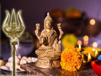 नैसर्गिक घटकांचा देवी देवतांशी संबंध का जोडला गेला? सांगताहेत श्री. श्री. रविशंकर - Marathi News | Why were natural elements associated with gods and goddesses? Says Shri. Shri. Ravi Shankar | Latest bhakti Photos at Lokmat.com