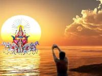 Makar Sankranti 2023: यंदाच्या मकरसंक्रांतीला जुळून येत आहे दुर्मिळ योग,दीर्घायुष्यासाठी करा 'हे' विशेष उपाय! - Marathi News | Makar Sankranti 2023: This year's Makar Sankranti is coinciding with rare yoga, do 'this' special remedy for longevity! | Latest bhakti Photos at Lokmat.com