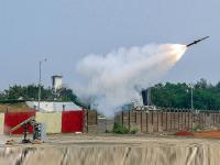 जय हो! भारताचं नवं स्वदेशी महाशस्त्र, रशियाच्या S-400 सारखं एअर डिफेन्स सिस्टम बनवलं; ताकद वाढणार - Marathi News | defence research and development organisation very short range air defence system missile test know speed range benefits other details | Latest national Photos at Lokmat.com