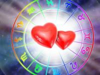 यंदाच्या व्हॅलेंटाईनला 'या' सहा राशींवर होणार प्रेमवर्षाव; तुम्ही किंवा तुमच्या जोडीदाराची रास यात आहे का? - Marathi News | This year's Valentine will be showered with love on 'Ya' six signs; Are you or your partner in it? | Latest bhakti Photos at Lokmat.com