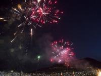 नववर्षा संबंधित 'या' विचित्र परंपरा तुम्हाला माहीत आहेत का? - Marathi News | New year unique traditions in different countries | Latest jarahatke Photos at Lokmat.com