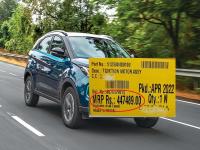 Tata Nexon: 'या' प्रसिद्ध EV कारच्या बॅटरीची किंमत ऐकून बसेल धक्का, या किमतीत येईल नवी कोरी कार... - Marathi News | Tata Nexon: You will be shocked to hear the battery price of Tata Nexon EV car | Latest auto Photos at Lokmat.com