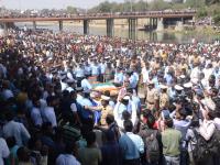 'अब तुम्हारे हवाले वतन साथियों'... वीरपुत्र निनाद मांडवगणे अमर रहे...! - Marathi News | 'Now you hand over your fellows' ... ninand mandvagane Rest in peace in nashik | Latest nashik Photos at Lokmat.com