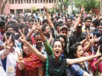 SSC 10th Result 2026: दहावीचा निकाल जाहीर, गेल्या वर्षीच्या तुलनेत 'टक्का' घसरला! राज्यातून ९२ टक्के विद्यार्थी उत्तीर्ण - Marathi News | SSC Exam Result 202610th class results announced, 'percent' drop compared to last year! 92 percent students pass from the state | Latest pune News at Lokmat.com