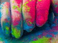 होळी रे होळी!! नखांवरचा रंग लवकर निघत नाही? होळी खेळण्यापूर्वी 'अशी' घ्या काळजी - Marathi News | nail care tips how to remove holi colour in nails Take these precautions before playing Holi | Latest sakhi Photos at Lokmat.com