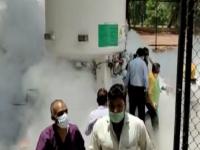 Nashik Oxygen Leakage: ऑक्सिजन गळतीनंतर धावाधाव, पाहा डॉ. झाकीर हुसेन रुग्णालयातील फोटो - Marathi News | Nashik Oxygen Tank Leak: Dr. Oxygen leak at Zakir Hussain Hospital, 22 patients die | Latest nashik Photos at Lokmat.com