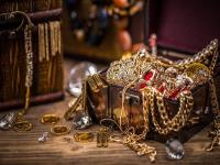 व्वा! अखेर 'तो' खजिना सापडला, 10 लाख डॉलर्सचं रहस्य 10 वर्षांनंतर उलगडलं... - Marathi News | man found treasure hidden in rocky mountains | Latest international Photos at Lokmat.com