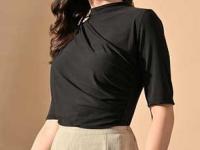 ऑफिसला जाताना, आज काय कपडे घालू ? असा प्रश्न पडतो, ऑफिसवेअर म्हणून ट्राय करा 'हे' १० हटके फॅशन ट्रेंड्स... - Marathi News | officewear clothes for women new trendy officewear for women trendy office wear ideas for working women | Latest sakhi Photos at Lokmat.com