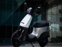 सिंगल चार्जवर ३२० KM रेंज...किंमत फक्त ₹१.२९ लाख! Ola ची नवीन EV स्कूटर लॉन्च - Marathi News | Ola S1 X Plus: 320 KM range on a single charge...price just ₹1.29 lakh! Ola's new EV scooter launched | Latest auto Photos at Lokmat.com सिंगल चार्जवर ३२० KM रेंज...किंमत फक्त ₹१.२९ लाख! Ola ची नवीन EV स्कूटर लॉन्च - Marathi News | Ola S1 X Plus: 320 KM range on a single charge...price just ₹1.29 lakh! Ola's new EV scooter launched | Latest auto Photos at Lokmat.com