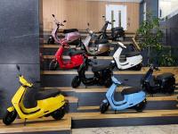 Ola Electric Scooter : दिवाळीनंतर Ola इलेक्ट्रिक स्कूटर टेस्ट राइडसाठी सज्ज असणार, कंपनीकडून घोषणा - Marathi News | Ola S1, S1 Pro electric scooter test rides to commence from 10 November, final payment date pushed | Latest auto Photos at Lokmat.com