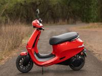 OLA च्या नवीन इलेक्ट्रिक स्कूटरवर बंपर डिस्काऊंट; फक्त ९९९ रुपयांत करा बुक - Marathi News | Bumper discounts on OLA's new electric scooters S1 Air; Book for just Rs.999 | Latest auto Photos at Lokmat.com