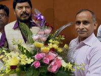 खाकीतून खादीकडे... - Marathi News | Khakee to Khadi ... | Latest politics Photos at Lokmat.com