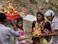 पुढच्या वर्षी लवकर या.... - Marathi News | Early next year .... | Latest maharashtra Photos at Lokmat.com