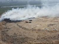 मुलुंडमध्ये डंपिंग ग्राऊंडला भीषण आग - Marathi News | Dumping ground in Mulund, a fierce fire | Latest maharashtra Photos at Lokmat.com