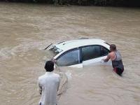 राज्यात सर्वत्र मुसळधार पाऊस, कोल्हापूर, नाशिक, जुन्नर, चंद्रपूरात पूर परिस्थिती - Marathi News | Massive rain in the state, Kolhapur, Nashik, Junnar, Chandrapur flood situation | Latest maharashtra Photos at Lokmat.com