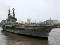 'INS विराट' निघाली शेवटच्या प्रवासाला - Marathi News | On the last journey 'INS Virat' | Latest maharashtra Photos at Lokmat.com