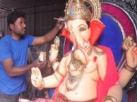 VIDEO - बीडमध्ये यंदा पेशवा गणपतीच्या मुर्तीला मागणी