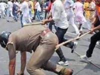 आणखी एक पोलीस शहीद झाला एवढंच... - Marathi News | Another police martyr died ... | Latest maharashtra Photos at Lokmat.com