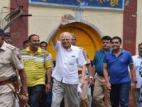 सुरेशदादांची सुटका अन उत्साहाला उधाण! - Marathi News | Sureshdad's release freezes up! | Latest maharashtra Photos at Lokmat.com