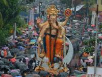 बाप्पाला निरोप.. - Marathi News | Message to Bappa .. | Latest maharashtra Photos at Lokmat.com