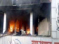 चंद्रपुरात समाधान पूर्ती सुपर मार्केटमध्ये आग, कोट्यवधींचे नुकसान - Marathi News | Fire, billions of losses in Chandrapur Solutions Furnishi Super Market | Latest maharashtra Photos at Lokmat.com