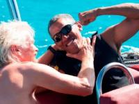 वॉटर स्पोर्टचा थरार अनुभवताना बराक ओबामा! - Marathi News | Barack Obama while experiencing water sports thrills! | Latest international Photos at Lokmat.com