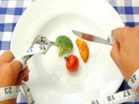 आरोग्य मंत्रा : डाएट करताना या 7 गोष्टी टाळा - Marathi News | Health Mantra: Avoid These 7 Things While Dieting | Latest national Photos at Lokmat.com