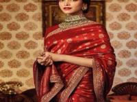 कोल्हापुरात 'पद्मावती'च्या सेटवर जाळपोळ - Marathi News | Burnt set of 'Padmavati' in Kolhapur | Latest kolhapur Photos at Lokmat.com