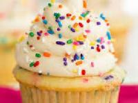 कपातला केक अन पिझ्झाही कपातला! - Marathi News | Cut cake and pizza cut! | Latest food Photos at Lokmat.com