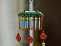 विंड चाईम विकत कशाला आणता? घरीच बनवा की! एकदम सोपं आहे. - Marathi News | Why does the wind chime buy? Make that home! It's pretty easy. | Latest fashion Photos at Lokmat.com