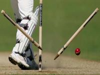 W,W,W,W,W,W,W...; 'या' बॉलरनं सलग ६ विकेट घेतल्या, एकाच ओव्हरमध्ये दुहेरी हॅटट्रिक - Marathi News | Young cricketer Oliver Whitehouse bowls a double hat-trick in a single over | Latest cricket Photos at Lokmat.com