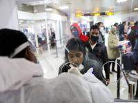 Coronavirus : "आशियातील अनेक देशांमध्ये कोरोनाची प्रकरणे वेगाने वाढू शकतात", WHO कडून मोठा इशारा - Marathi News | world health organization who alarm over a global spike in covid-19 cases rise in parts of asia reduced testing | Latest health Photos at Lokmat.com