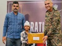 ऑपरेशन सिंदूरवेळी जीव धोक्यात घालून केली जवानांना मदत, आता लष्कराने १० वर्षांच्या मुलाला दिलं मोठं बक्षीस - Marathi News | Operation Sindoor: He risked his life to help the soldiers during Operation Sindoor, now the Army has given a big reward to a 10-year-old boy | Latest national Photos at Lokmat.com