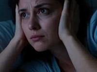 रात्री शरीर थकलं असूनही झोप येत नाही, डोक्यात सतत विचार सुरू असतात? अचानक नाही होतं असं, पाहा नेमकं कारण - Marathi News | Why Overthinking Increase At Night, Why We Can't Sleep, Know The Reason | Latest sakhi Photos at Lokmat.com