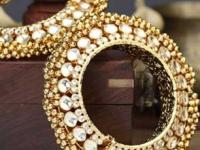 राजस्थानच्या राजघराण्याची शान असलेल्या पचेली बांगड्यांचे १० ट्रेंडी डिझाईन्स, कधीच पाहिले नसतील असे ब्रायडल कलेक्शन... - Marathi News | Pachheli Bangle New Designs for Women latest pachheli bangles designs traditional rajasthani pachheli bangles for women | Latest sakhi Photos at Lokmat.com